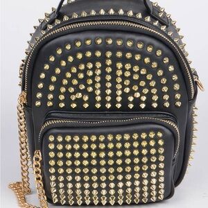 Studded Backpack With Chain Zippier